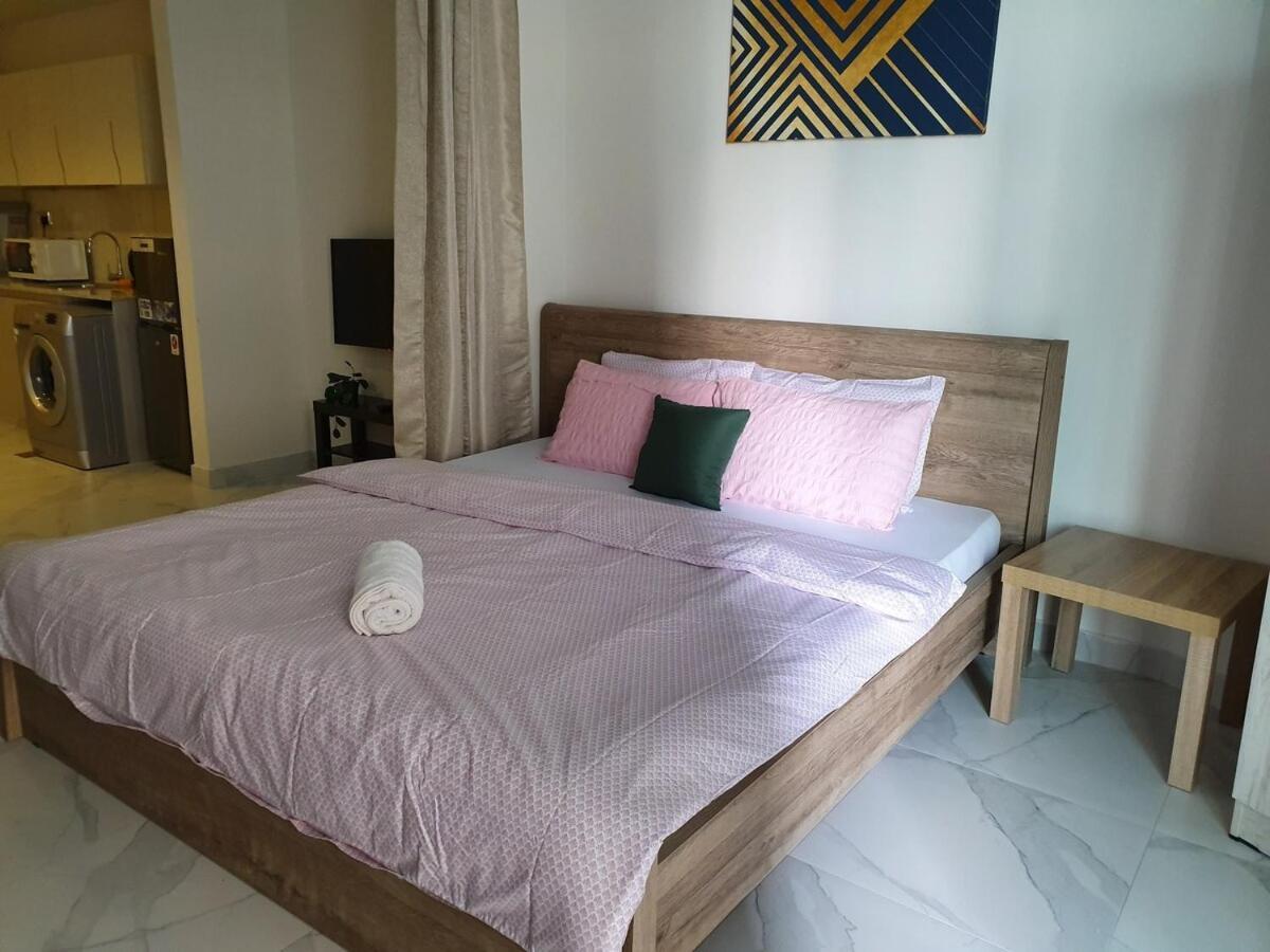 Apartment Millennium Binghatti - Business Bay - Homeyvillas Dubai